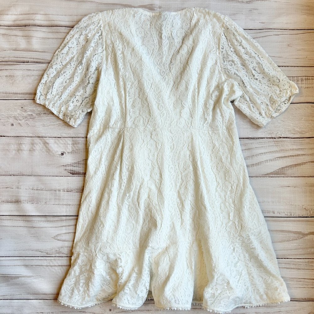 City Chic Garden Kisses White Lace Ruffle Dress Size 22 NWT - Picture 10 of 10